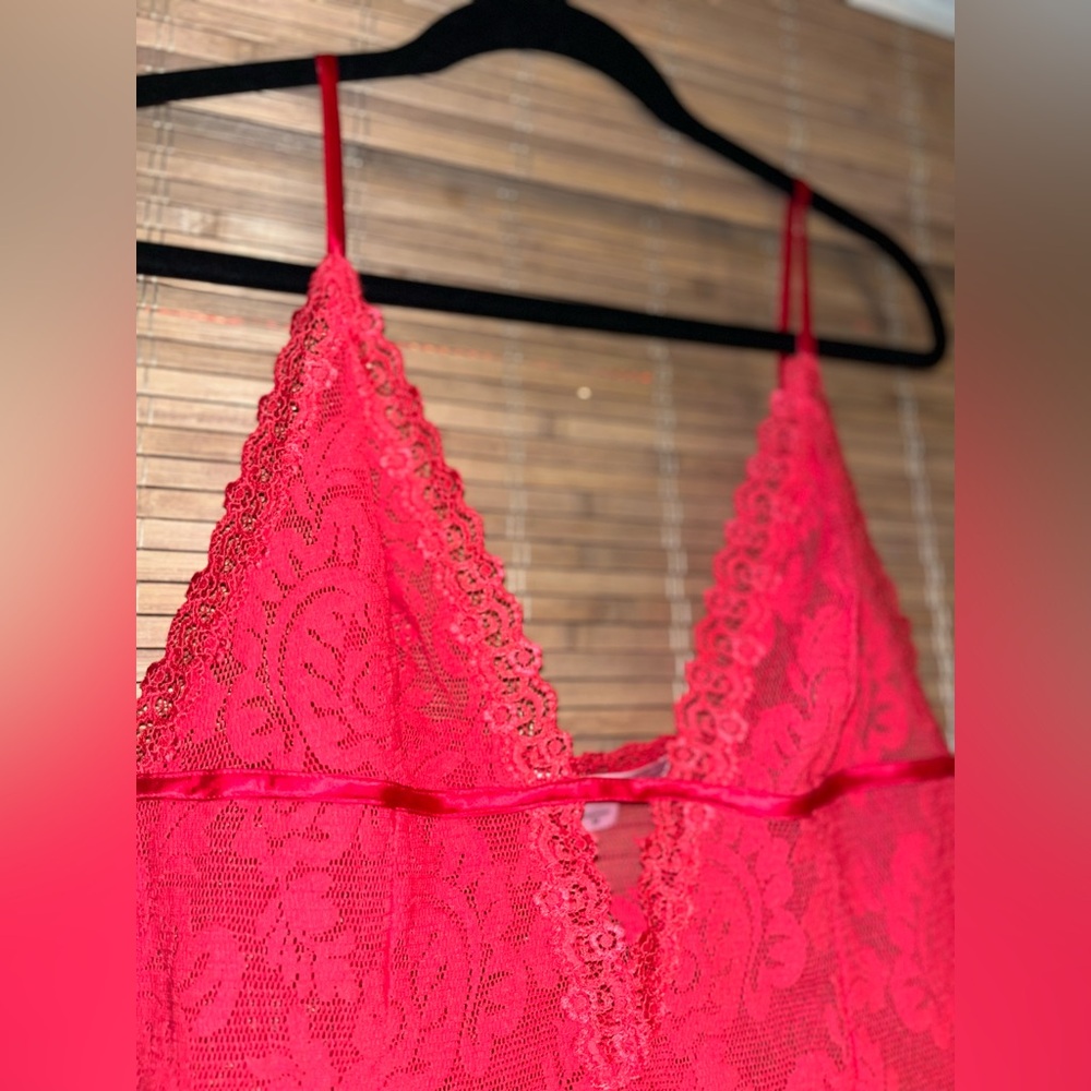 GW 2025 Victoria’s Secret Red Beautiful Perfect Condition length Lingerie Top - Picture 7 of 12